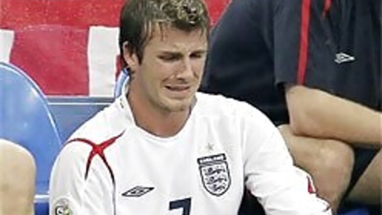 Beckham quits as England skipper