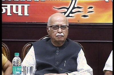 LK Advani praises Narendra Modi at BJP conclave