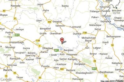 Suspected Maoists blow up make-shift house, torch vehicles