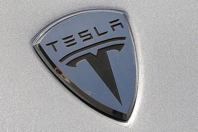 Elon Musk's Tesla Motors Buys German Automation Firm to Drive Up Production