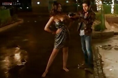 Bewakoofiyaan: 'Khamakhaan' brings out the naughty side of Sonam Kapoor