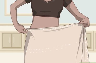 How to Wear a Saree in Lehenga Style