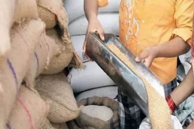 To Add 11 Lakh Pending Applicants to 'Food Chain', Delhi Govt Starts Purge of 'Dubious' Ration Cards