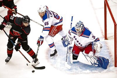 Svechnikov's hat trick leads Hurricanes past Rangers 4-1