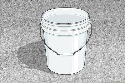 How to Make an Upside Down Tomato Planter