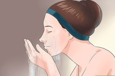 How to Remove Blackheads and Whiteheads with a Comedo Extractor