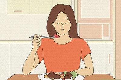 How to Keep Your Stomach Quiet in Public