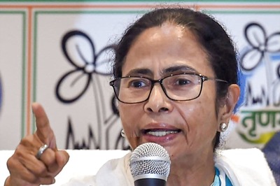 Mamata Govt Steps in to Curb West Bengal Governor's Powers over Varsities