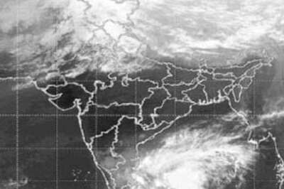 Cyclone Ward weakens, to cross Tamil Nadu coast