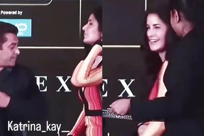 Salman Khan Asks Katrina Kaif to Fix Her Plunging Dress in Viral Video; Actress Has Best Reaction