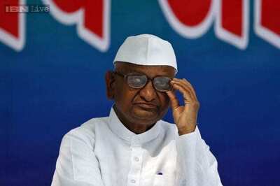 Anna Hazare leaves for Wardha ahead of 'padyatra'