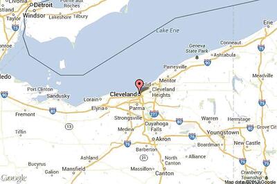 Ohio man holds 'idiot' sign in public as an apology for threatening policemen