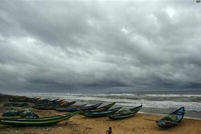 16 drown in sea as boat capsizes