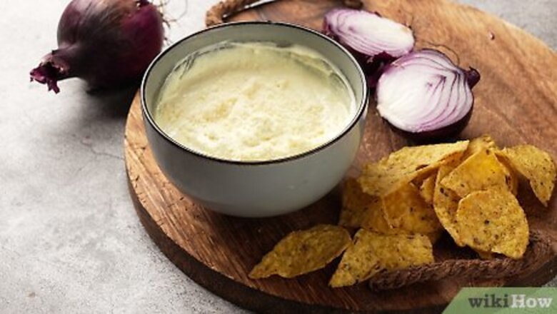 How to Make Sour Cream Chip Dip