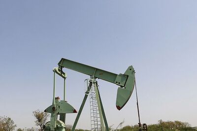India Cuts Windfall Tax on Petroleum Crude to Zero