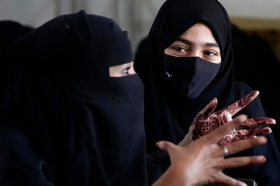 Southern Slice: A Tale of Two Dreams That Lifts the Veil on the Hijab Controversy