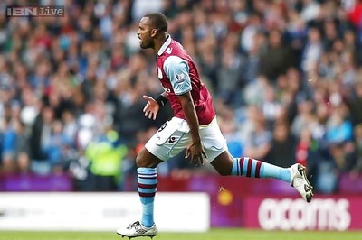 Fulham sign Darren Bent on season loan from Aston Villa