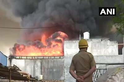 Fire Breaks Out in Computer Lab of Delhi University's Ram Lal Anand College, No Injuries Reported so far
