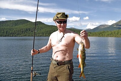 Gone Fishing: Russia's Putin Bares Chest on Siberian Lake Trip