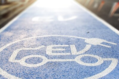 Hero Electric Scooter Catches Fire Due to 'Short Circuit in Power Socket'