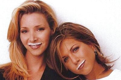 On Lisa Kudrow’s Birthday, F.R.I.E.N.D.S. Co-Star Jennifer Aniston Has A Special Message