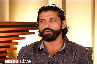 Farhan Akhtar Clears Air About His Dating Rumours