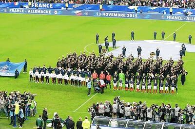 Paris Attacks: Football fans sing French national anthem during evacuation