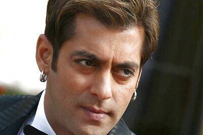 Salman Khan plays sugar daddy to Asin