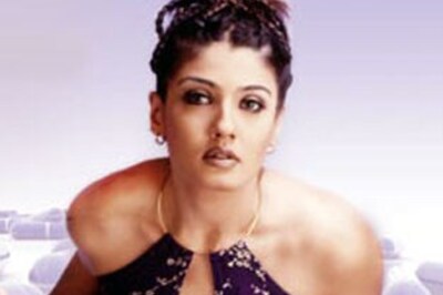 Ravishing Raveena roots for Mumbai Indians