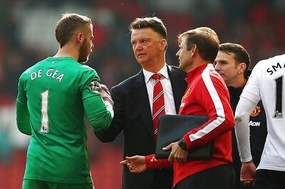 David de Gea to speak to coach Louis van Gaal on future at Manchester United