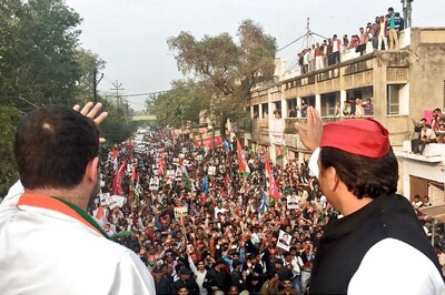 UP Elections 2017 Live: Akhilesh Yadav and Rahul Gandhi Roadshow in Agra