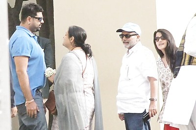Snapshot: Shahid Kapoor's parents Pankaj and Supriya arrive at Trident Gurgaon ahead of the wedding