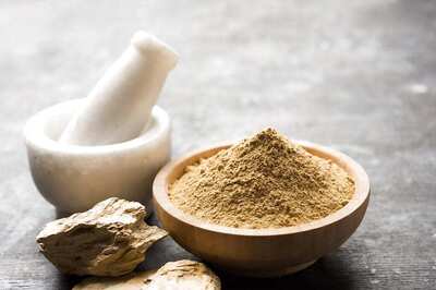 Here's All You Know About Multani Mitti For Skin: Benefits And Precautions