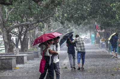 Southwest Monsoon Advances into South Bengal Monsoon Advances into South Bengal, Heavy Rainfall Predicted in Northern Districts