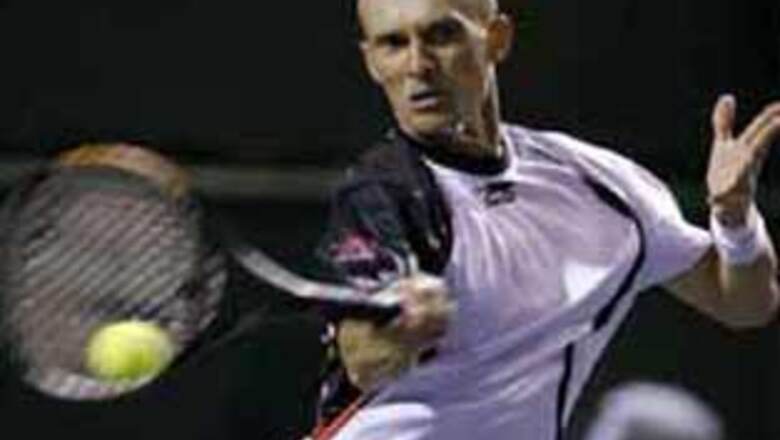Davydenko pulls out of Chennai open following injury