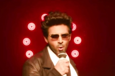 Freddy Song Kaala Jaadu: Kartik Aaryan Unleashes His Menace With His Chopper Step; Watch Video