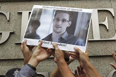 Russian tweet on Snowden asylum decision deleted