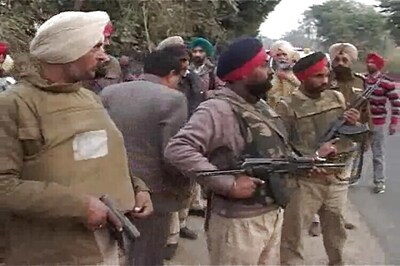 NIA baffled over how two groups of terrorists coordinated the Pathankot attack: Sources