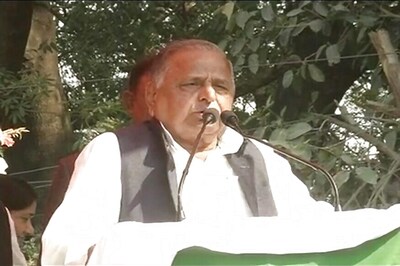 Mulayam Cancels Thursday's Campaign for Prajapati in Amethi