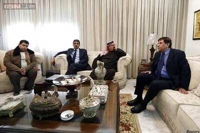 Father asks Islamic State to treat captured pilot son as 'guest'