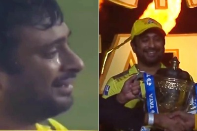 WATCH: Rayudu in Tears After Final Knock for CSK, MS Dhoni Lets Him Lift the IPL Trophy