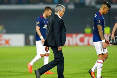 Jose Mourinho Rocked on Europa Return as Feyenoord Down Manchester United