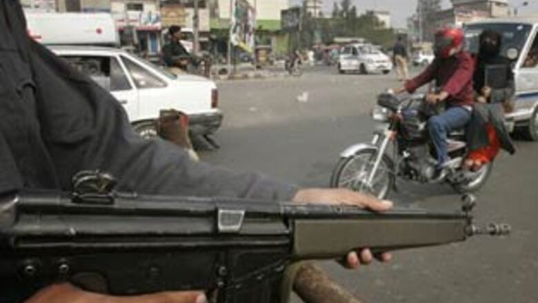 Pak draws up suspect list for Lahore attack
