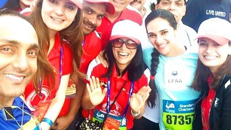 Photo of the day: Dia Mirza, Rahul Bose,Tara Sharma pose at the Mumbai Marathon