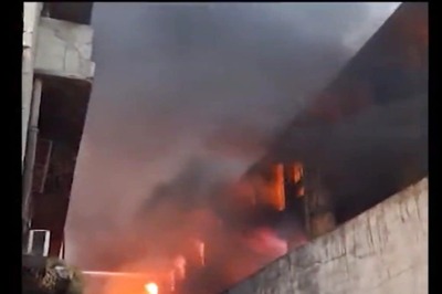 Delhi: Massive Fire Breaks Out At a Factory in Peeragarhi; No Casualties Reported