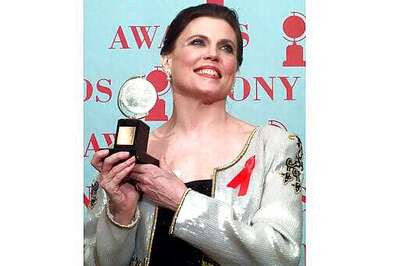 Tony-winning Choreographer, Actress Ann Reinking Dies At 71