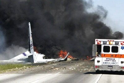 9 Killed in Fiery Crash While Flying US Military Plane Into Retirement