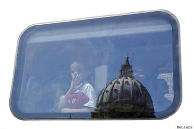 Arrested Vatican prelate acted as private banker, says document