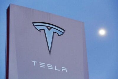 Ex-Tesla worker charged with posting confidential material on Web