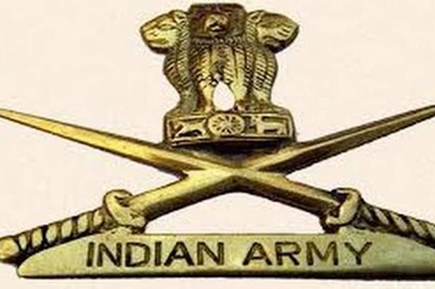 MoD to Organise Quiz on Gallantry Awards in Jan 2018; Rs 1 Lakh Cash Prize for Winner, Felicitation on R-Day